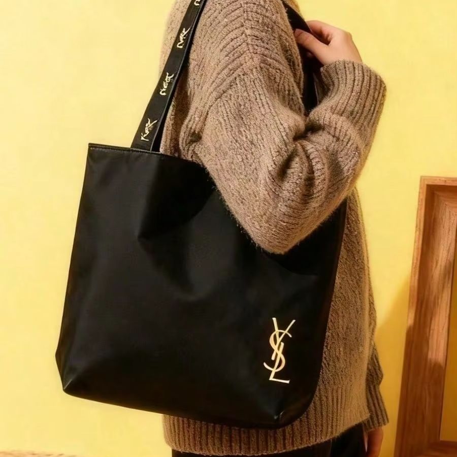 Bolsa Yves Saint Laurent YSL M - Ysl Beauty Makeup avaliação e preço